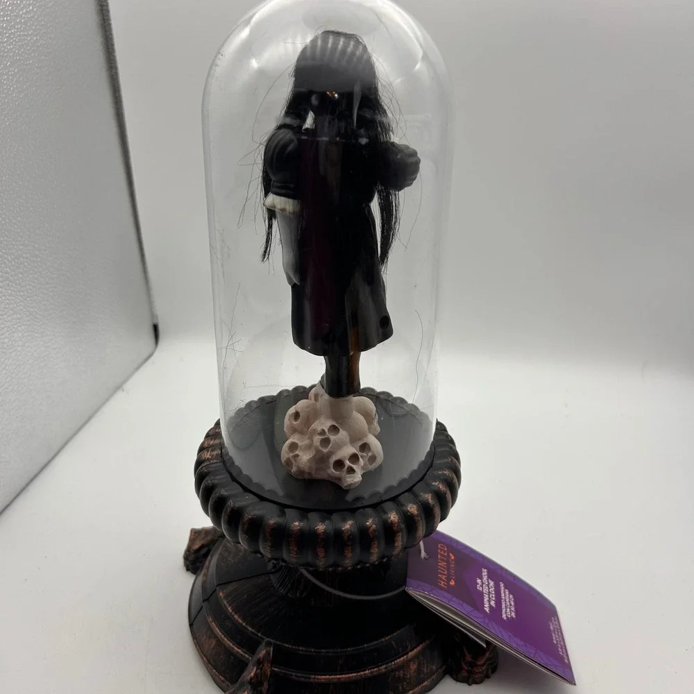 Haunted Living 12in Animated Ghoul in Cloche Halloween Prop 5745204 Red LED Eyes